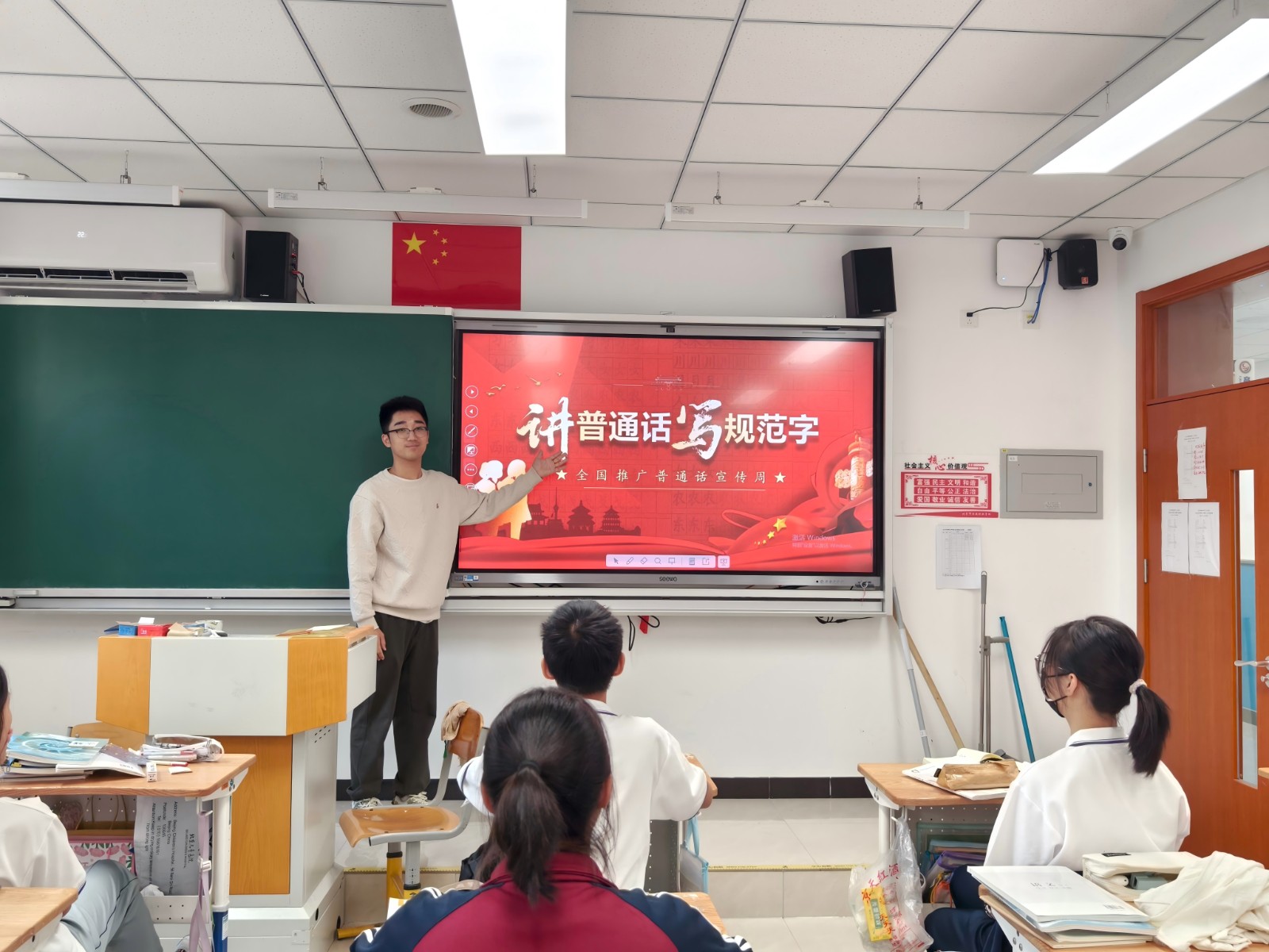 1729670377975032915.jpg 1729670377975032915.jpg